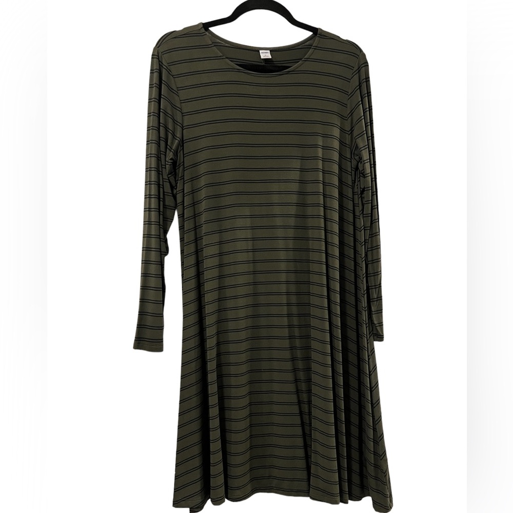 Old Navy Green and Black Long Sleeve Swing Dress